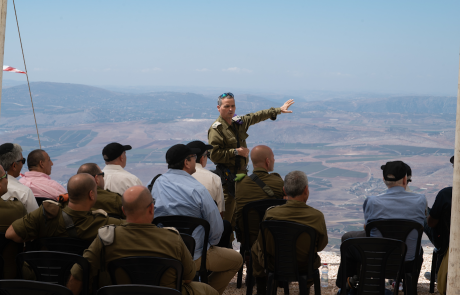 הרמת כוסית חגיגית בין צמרת פיקוד הצפון לראשי הרשויות