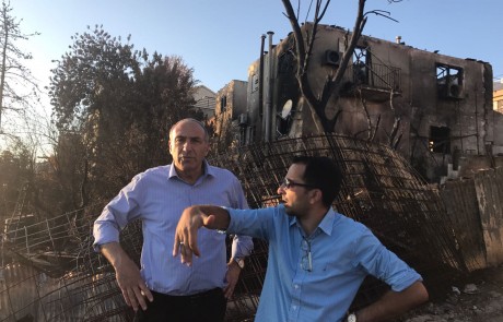 ח"כ מוטי יוגב יו"ר שדולת הצפון נרתם אף הוא לסייע לנפגעי השריפה בצפת