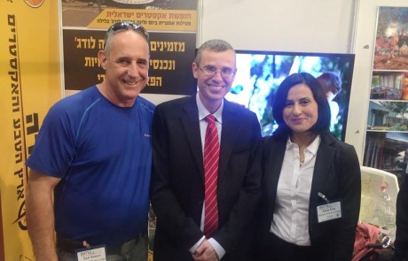 שר התיירות ביקר בביתן צוק מנרה