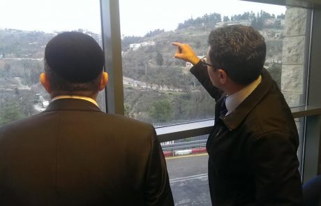 שר הפנים בישר: "בצפת יושקעו מיליוני שקלים בפיתוח כלכלי-חברתי"