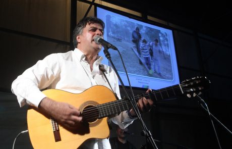 מבלים בפסח: הזמר משה להב יופיע באגמון החולה-קק"ל