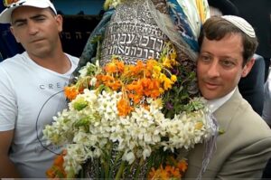 תהלוכת-עבו-המסורתית-חוזרת-לסמטאות-צפת