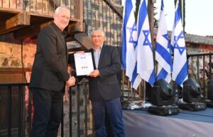 שר הבטחון בני גנץ